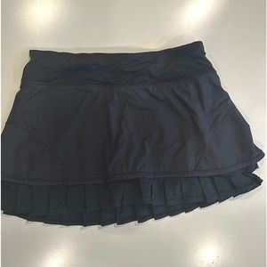 Lululemon Run Resolution Ruffle Skirt Black 6